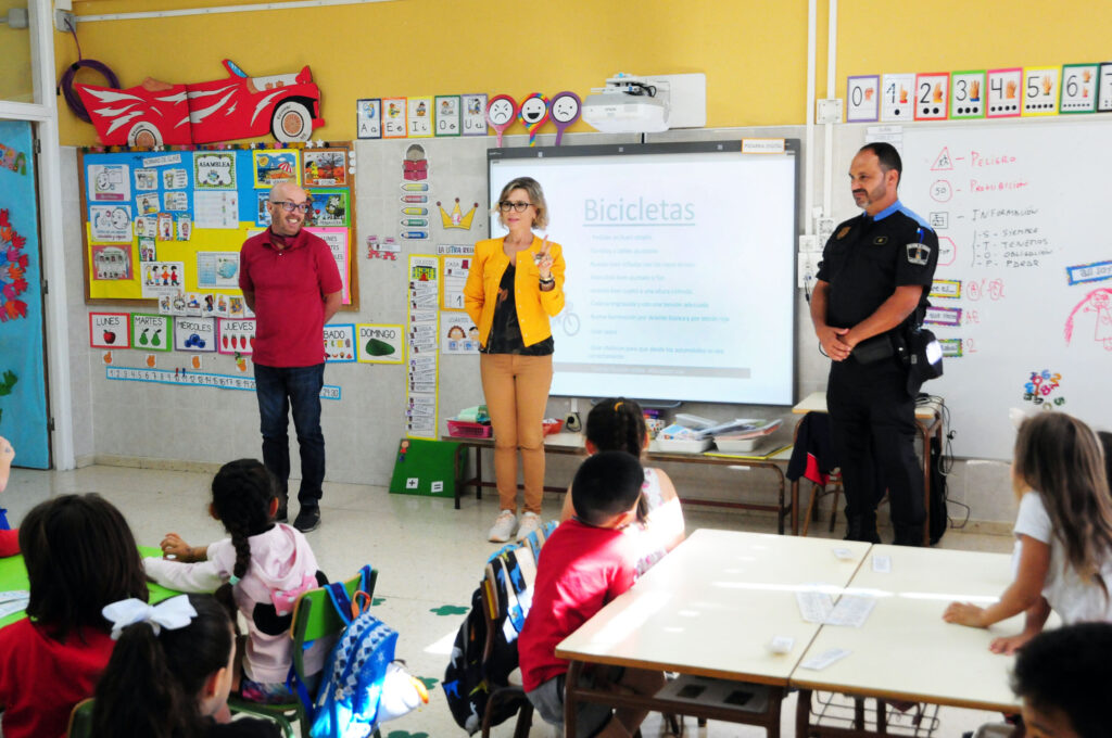 Alcaldesa Visita Colegio Ceip Alcalde Marcial Franco Educacion Vial PolicÍa Local De San 3830